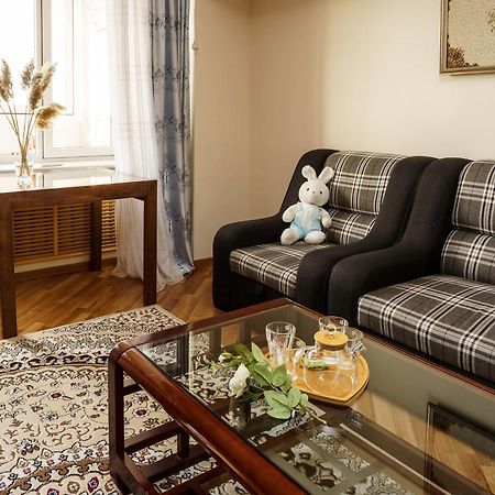 Золотой Квадрат 60 Кв2 Apartment Almaty Exterior photo